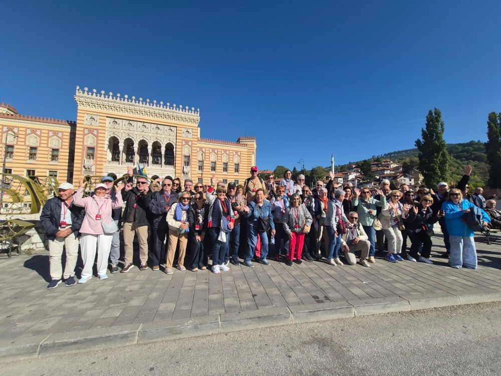 Els participants del viatge de la Fundació Caixa Vinaròs visiten Sarajevo