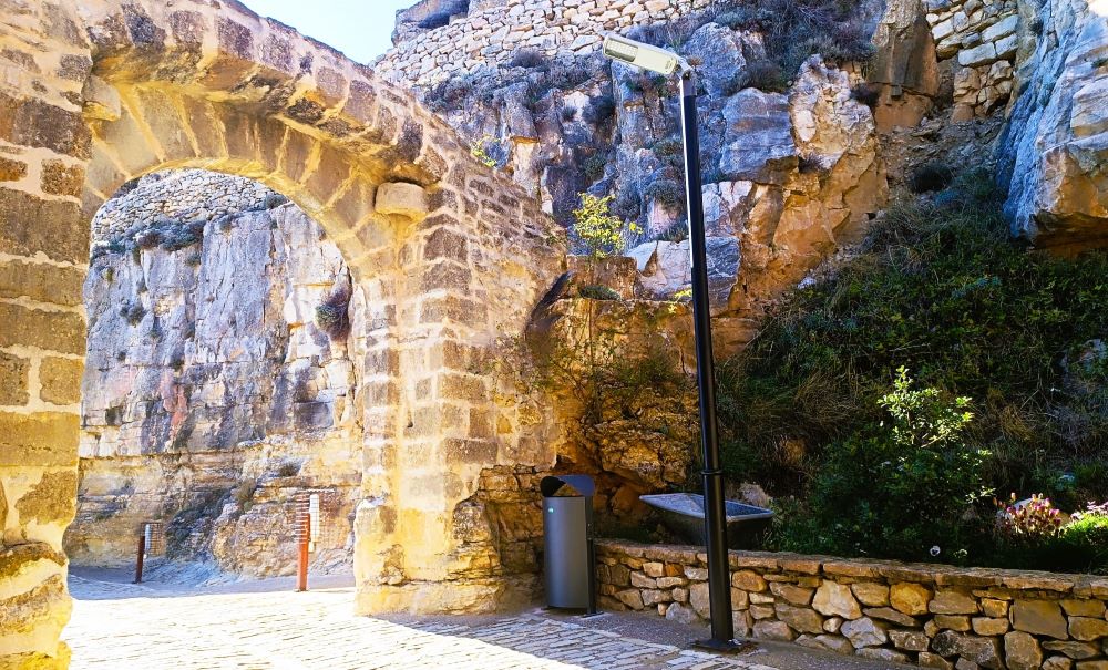 Noves papereres als carrers d’Ares del Maestrat