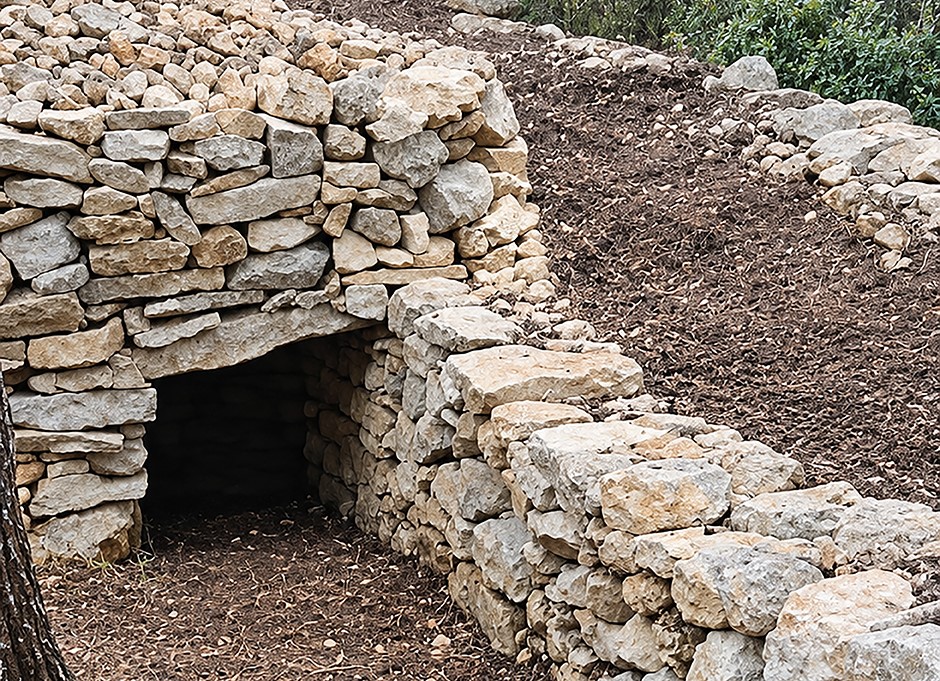 L'Ajuntament d'Alcalà-Alcossebre recupera una barraca de pedra en sec en els voltants del Castell de Xivert