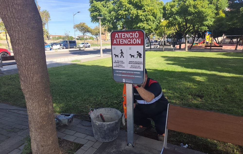 Vinaròs instal·la cartells informatius en 20 zones verdes per a fomentar-ne la cura