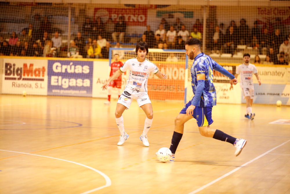 El Servigroup Peníscola FS suma una important victòria en Noia (2-3)