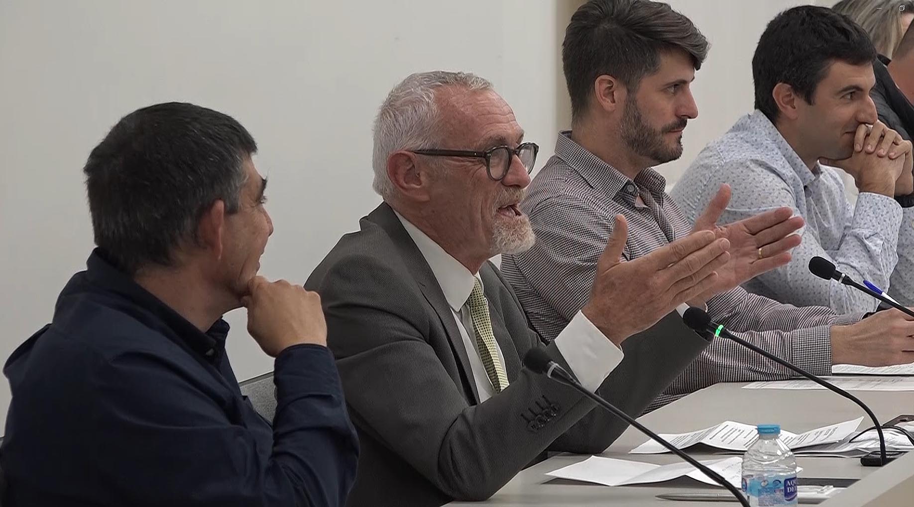 Benigazlum secunda rebaixar impostos, però es mostra en contra de «l'electoralisme del PP»
