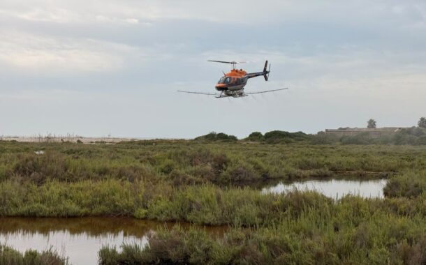 La Diputació de Castelló intensifica els tractaments contra els mosquits per via aèria i terrestre