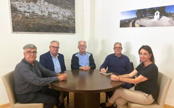 L'alcalde de Rossell es reunix amb els representants de l'Associació Baix Maestrat Impulsa
